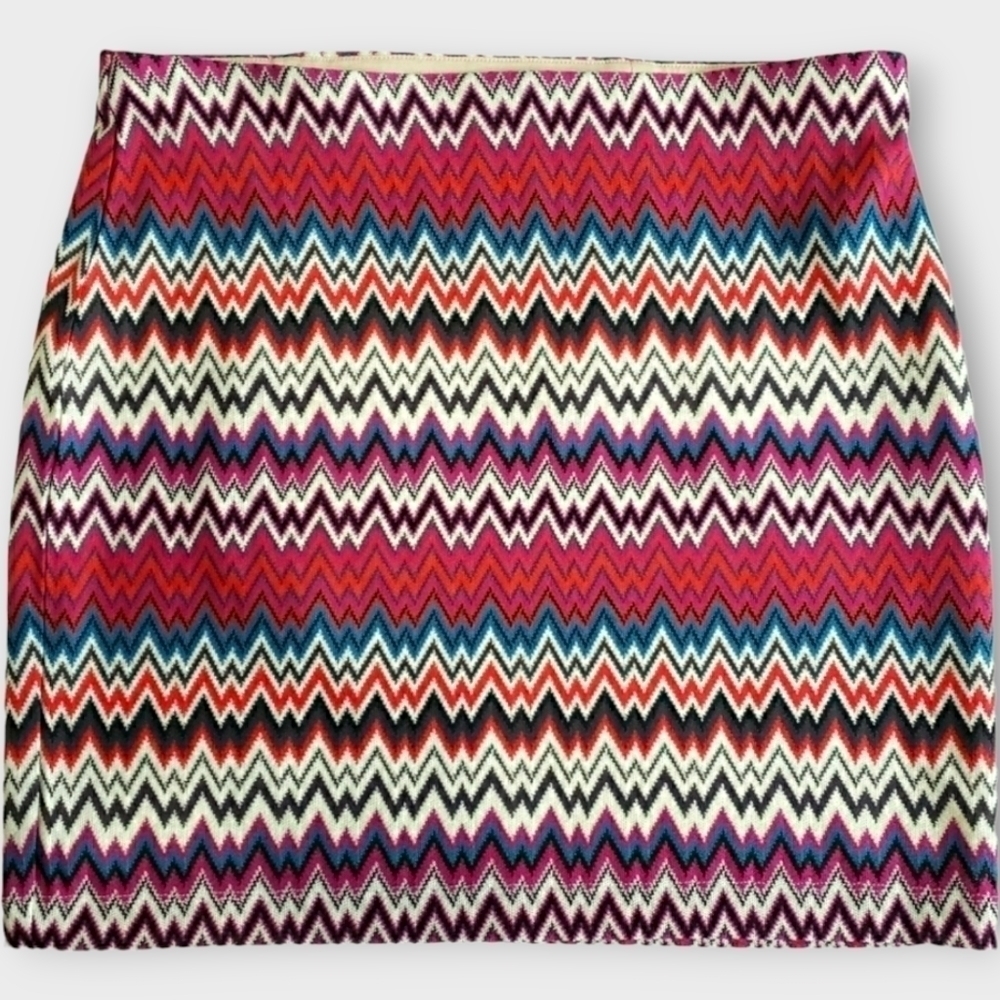 EXPRESS Zigzag Print Mini Skirt NWT